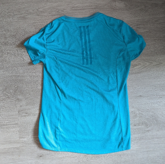 Adidas Blue technical running shirt in size S small - Picture 3 of 3